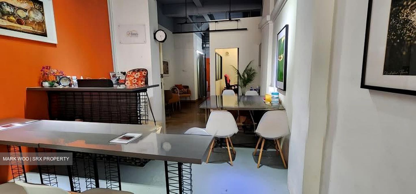 Jalan Besar (D8), Office #536470161